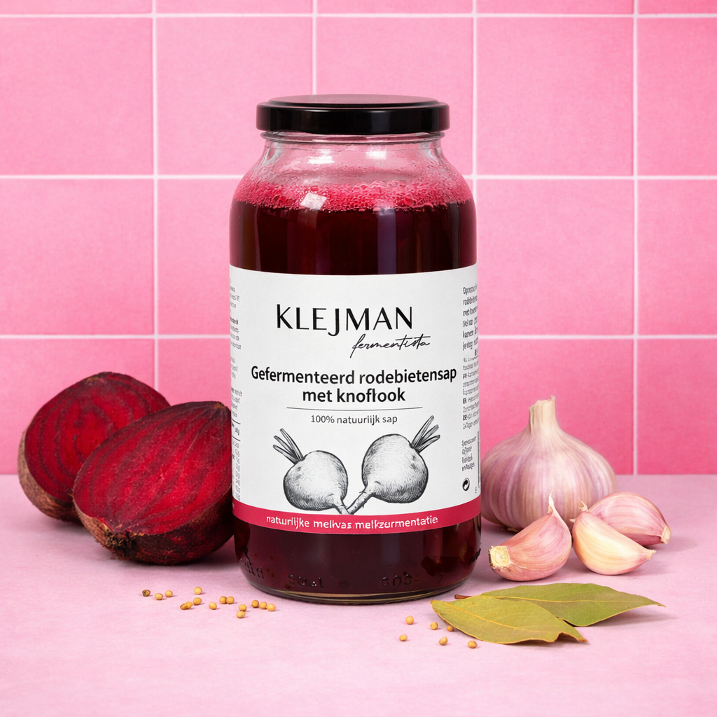 Gefermenteerd rodebietensap met knoflook